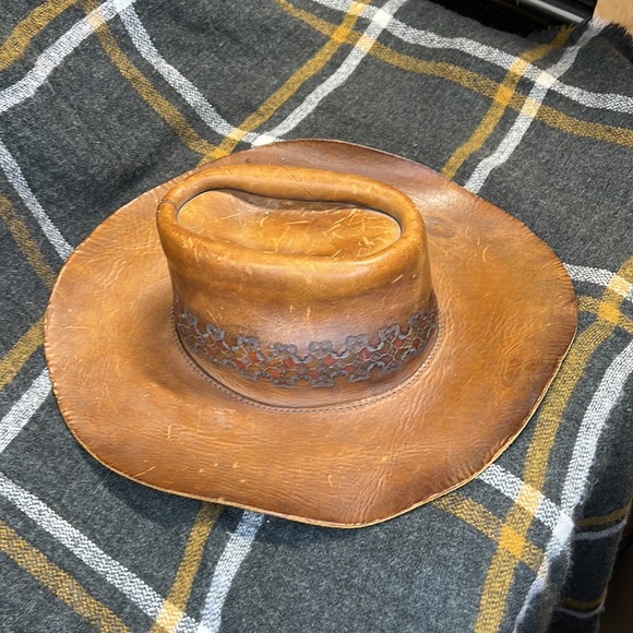 Handmade Top Grain Leather Hat - Picture 3 of 8